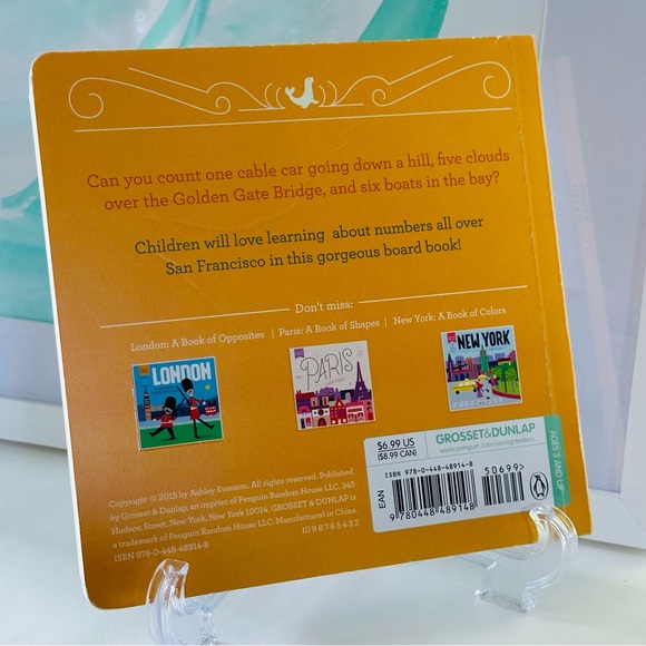 Hello World San Francisco A Book of Numbers Baby Board Book - Picture 8 of 8